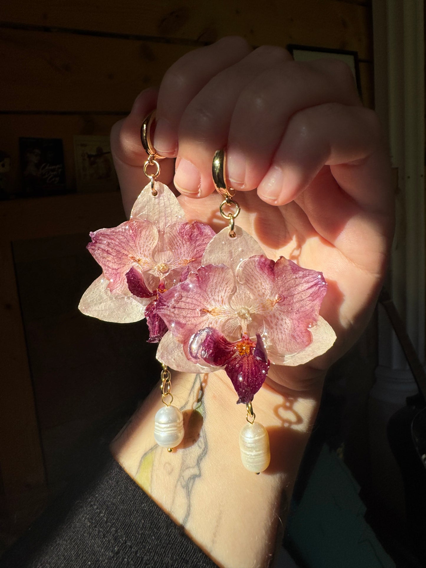 Purple orchid earrings with pearls SYLLIA