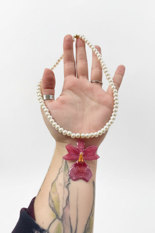 Cambria orchid pearl necklace SYLLIA