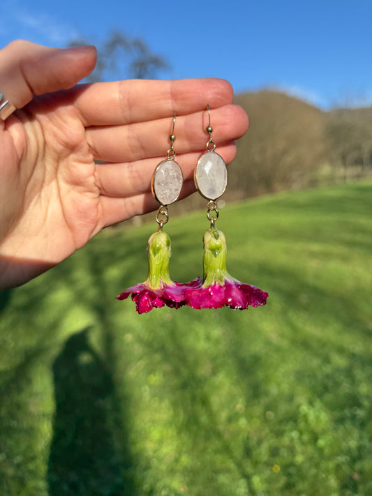 Carnations with quartz