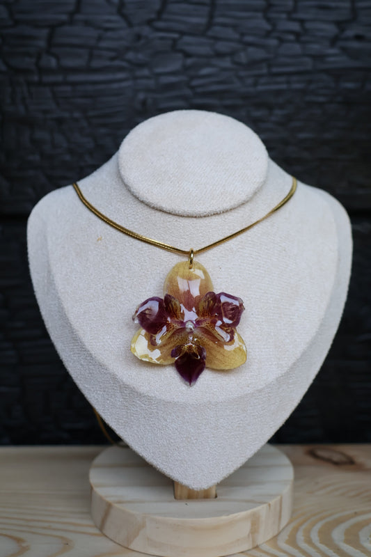 Peloric orchid necklace