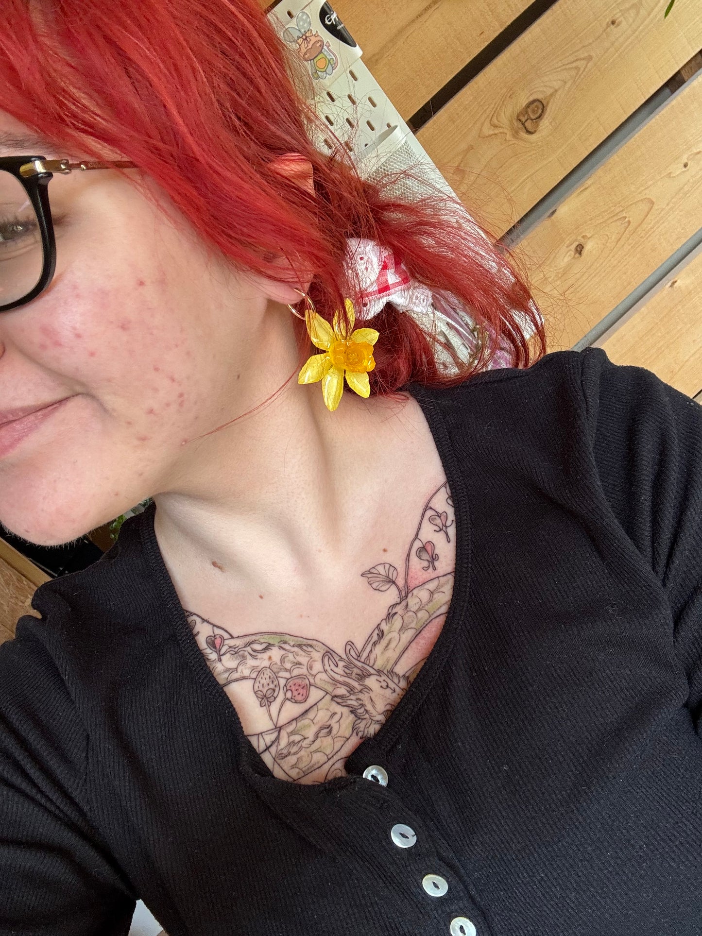Simple daffodil hoops