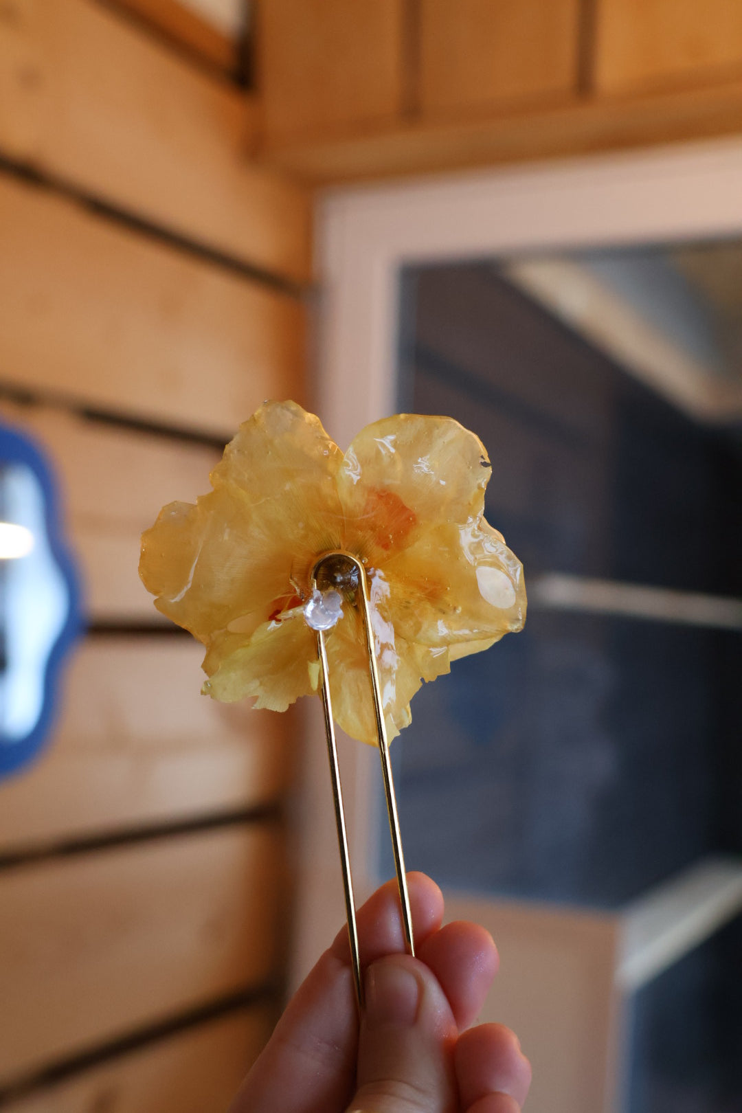 Big yellow daffodil hairpin SYLLIA