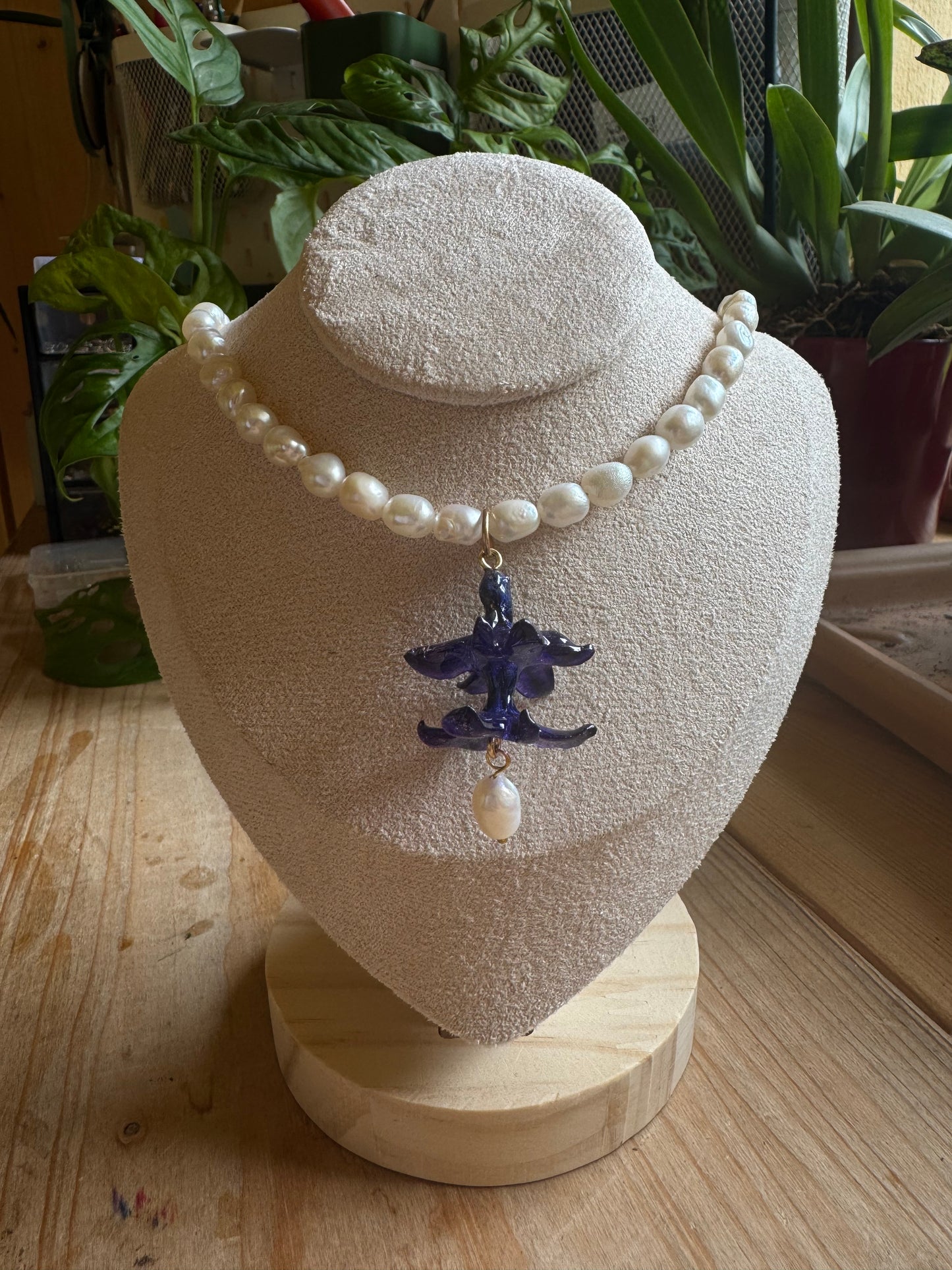 Hyacinth pearl necklace