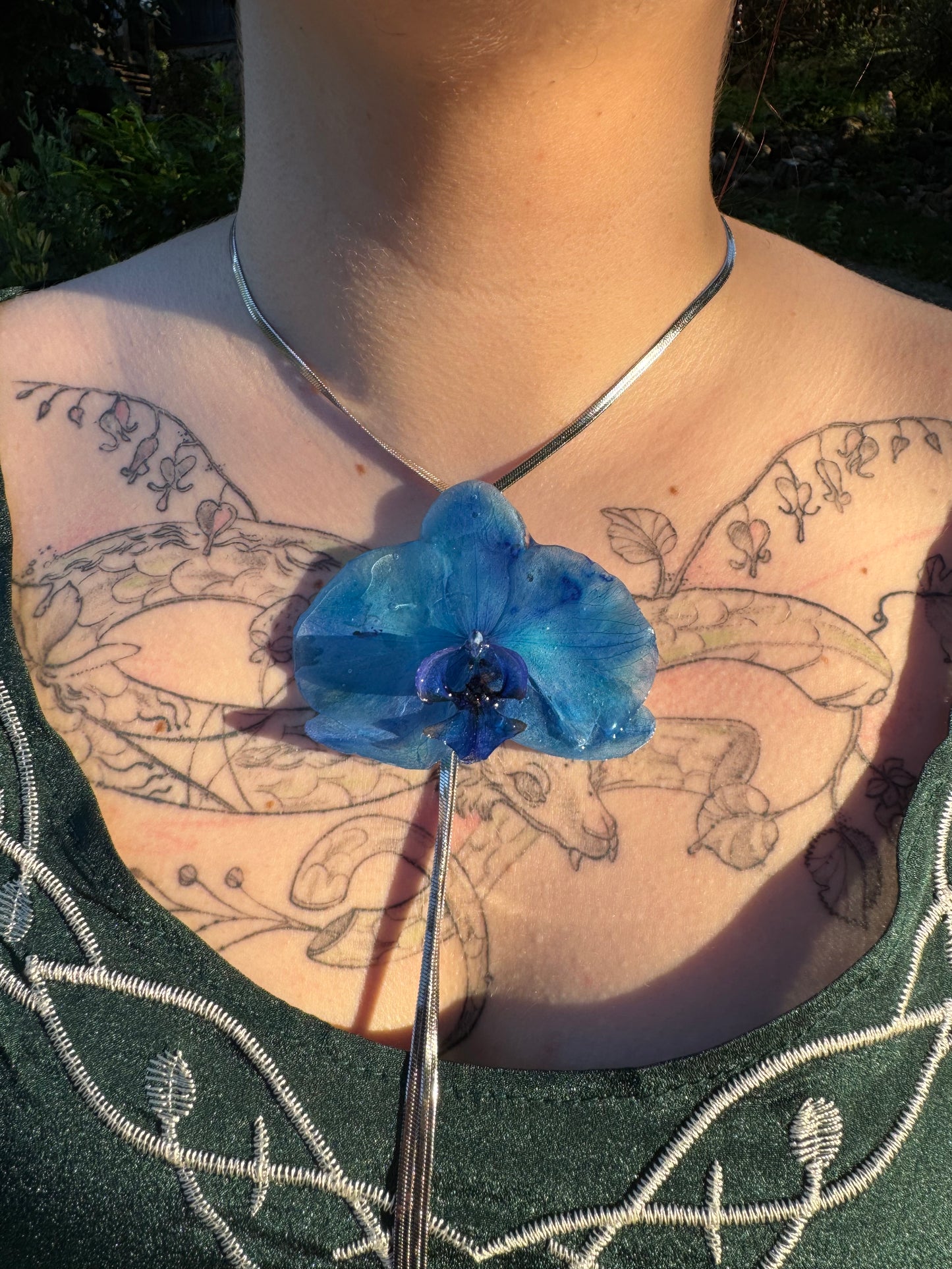 Blue orchid bolo necklace SYLLIA
