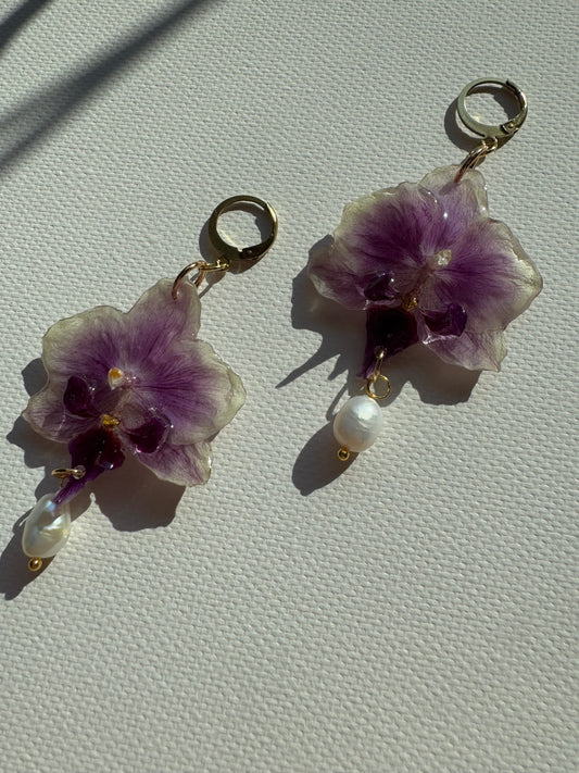 Orchid earrings with pearl charms