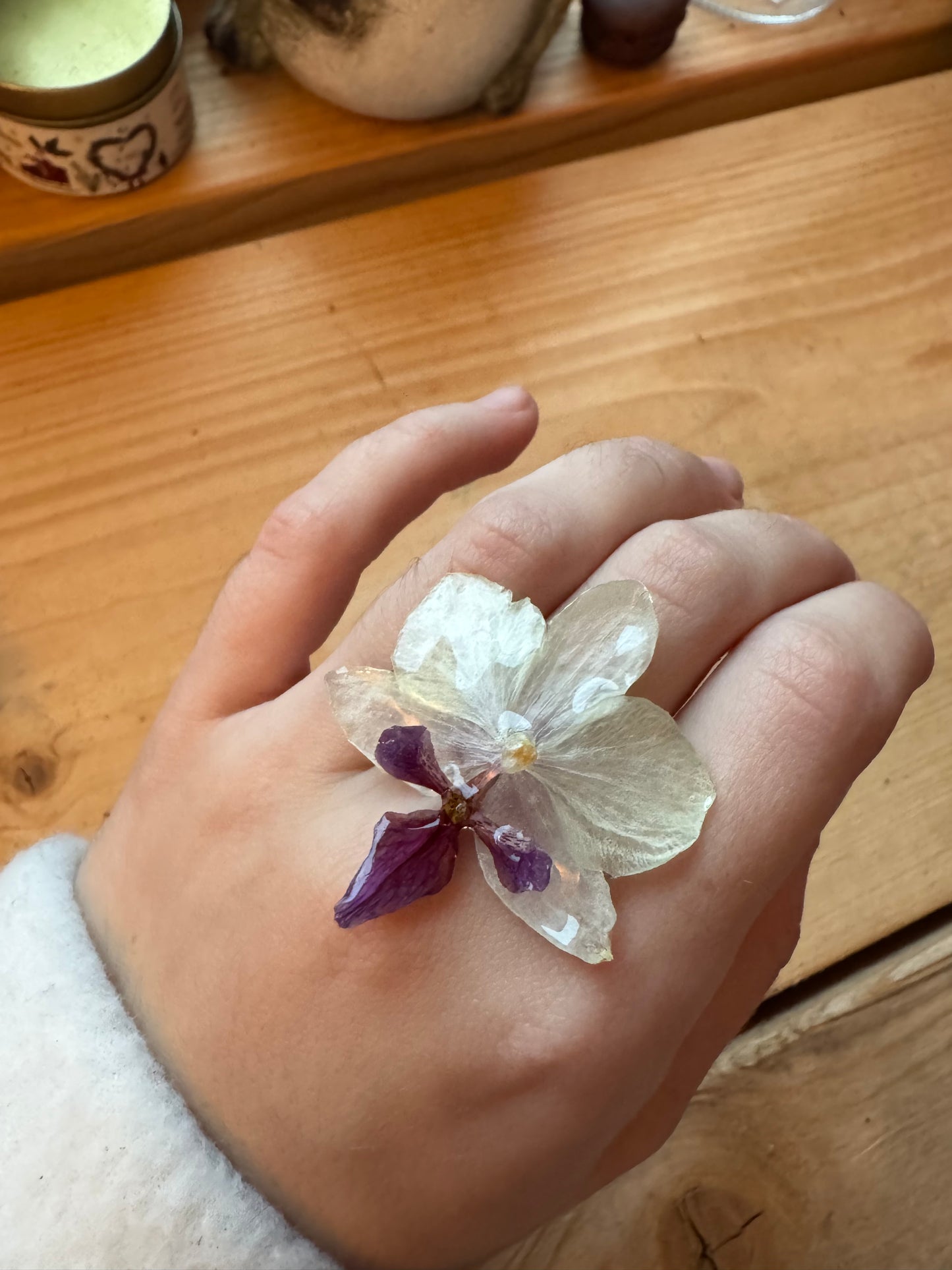 Bílé prsteny orchidej Květinové šperky Ručně vyráběná pravá květina v pryskyřici
