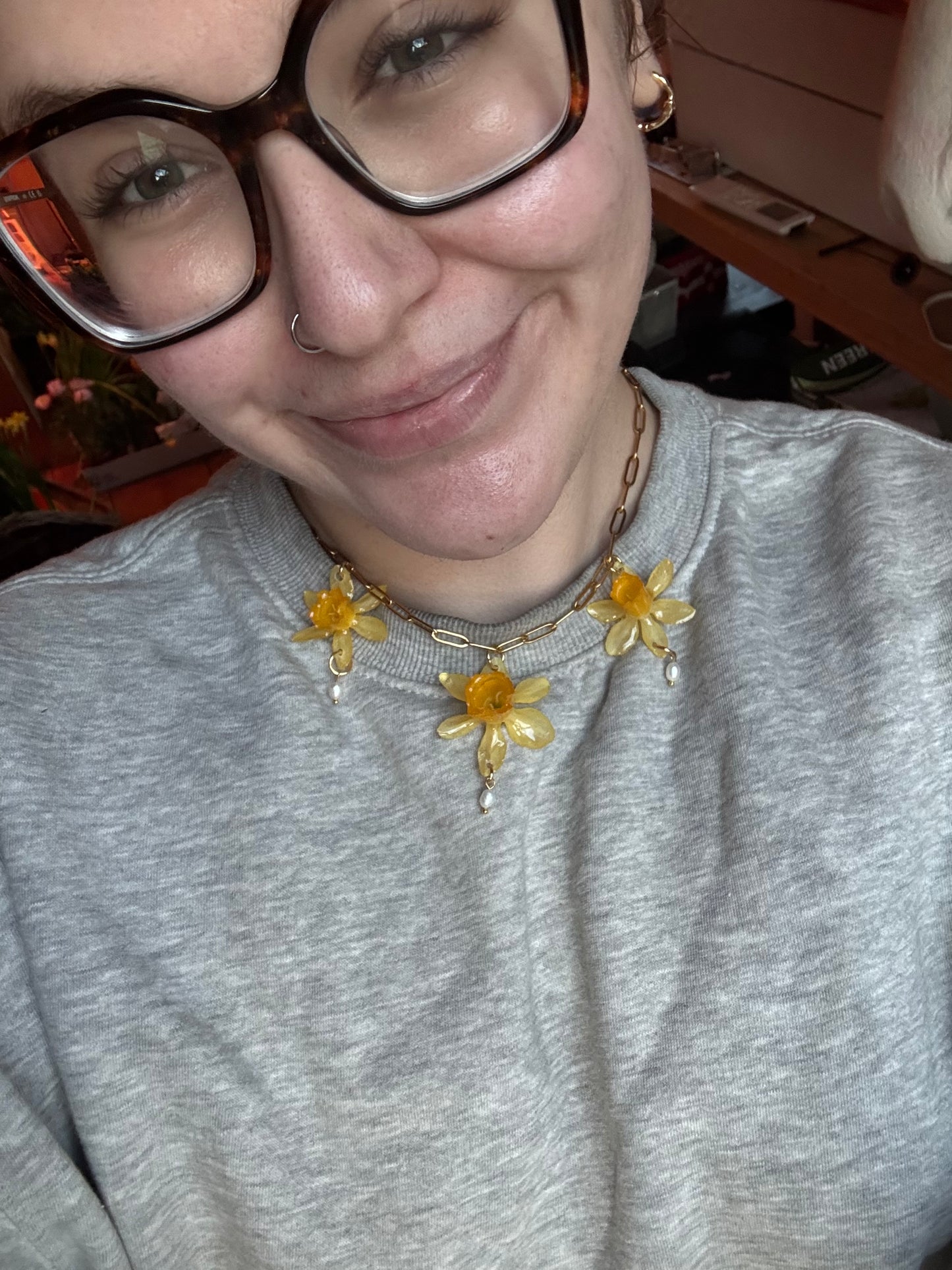 Triple daffodil necklace SYLLIA