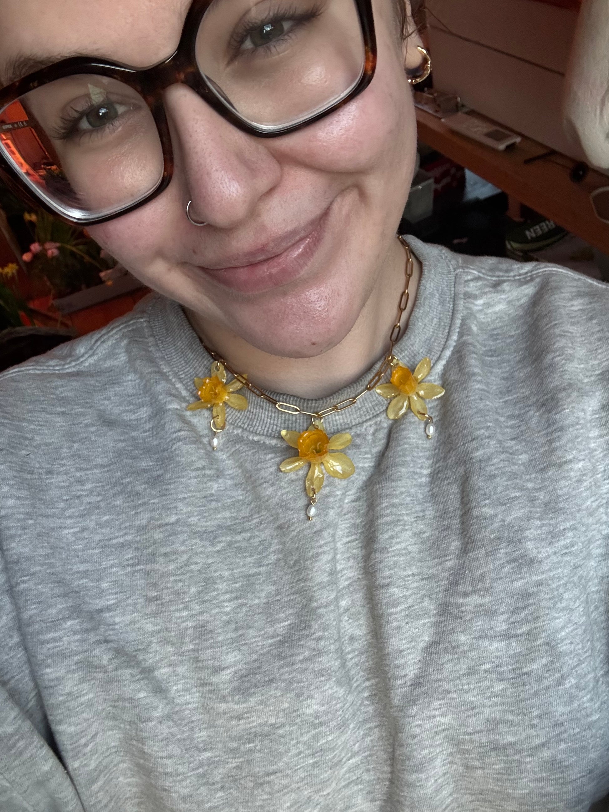 Triple daffodil necklace SYLLIA