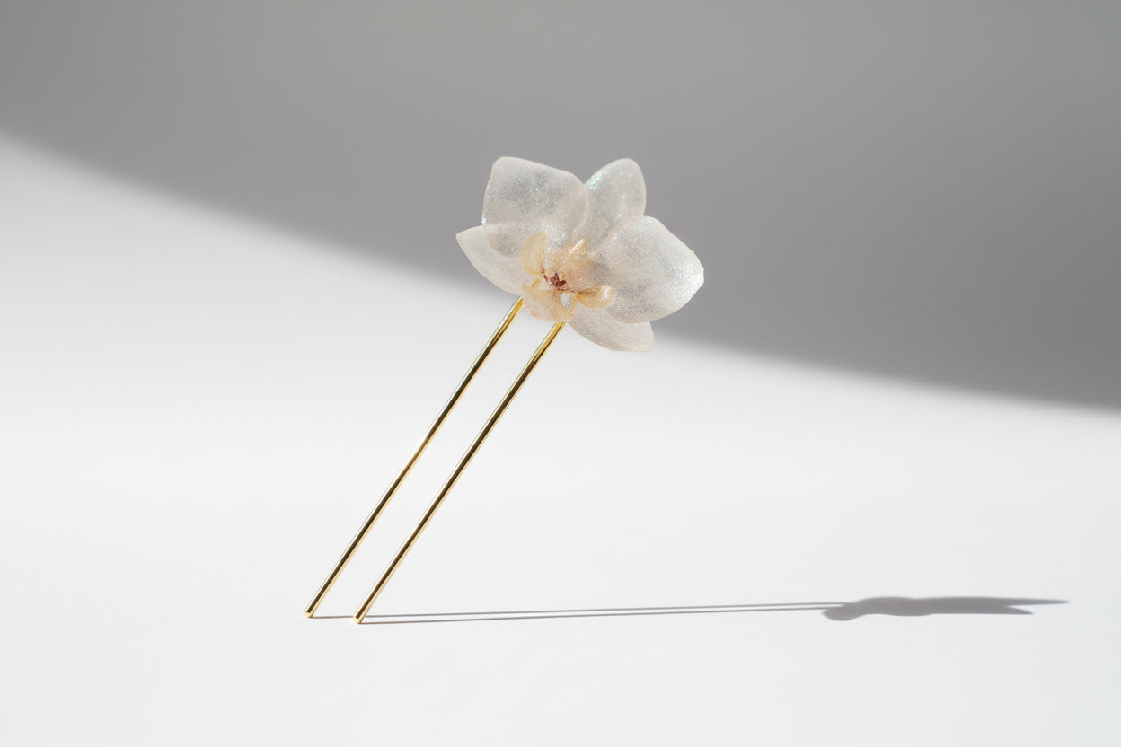 White orchid hairpin SYLLIA