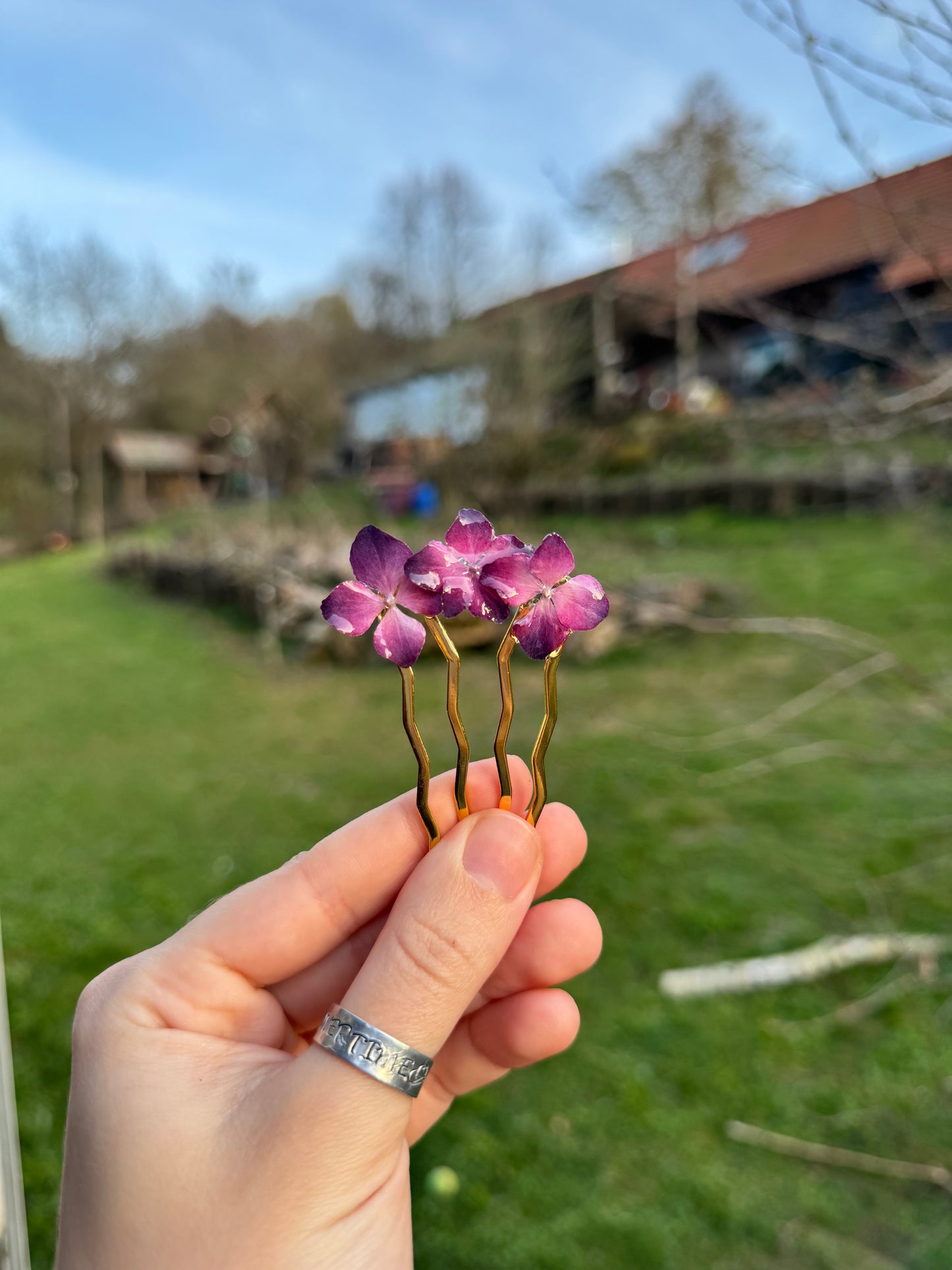 Large hydrangea hairpin