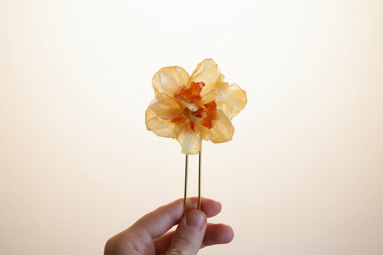 Big yellow daffodil hairpin SYLLIA