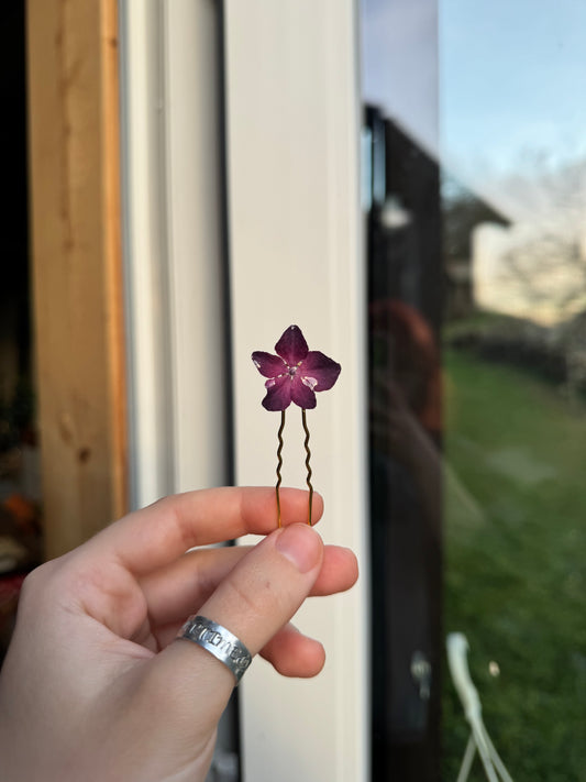 Hydrangea hair pin
