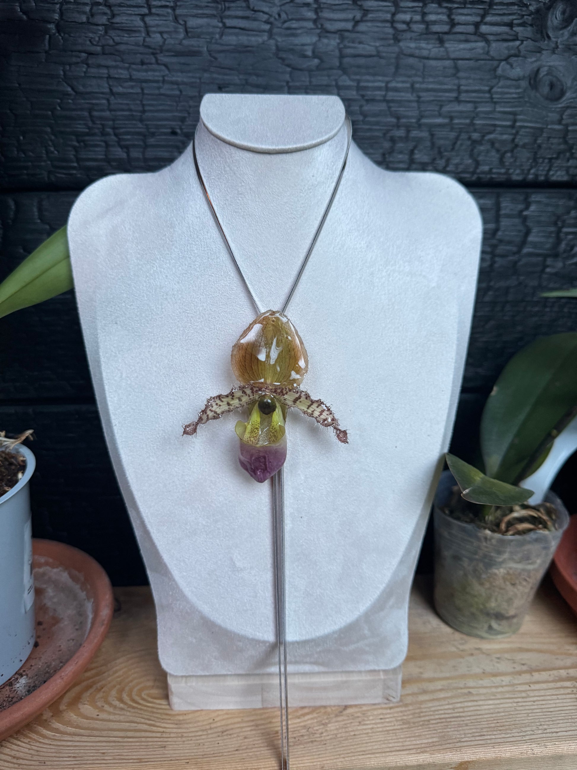 Lady slipper orchid sliding necklace SYLLIA