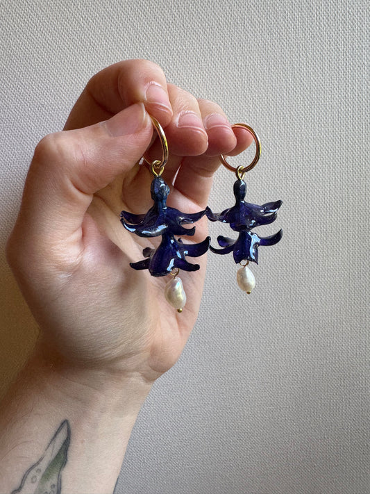 Blue hyacinth hoops