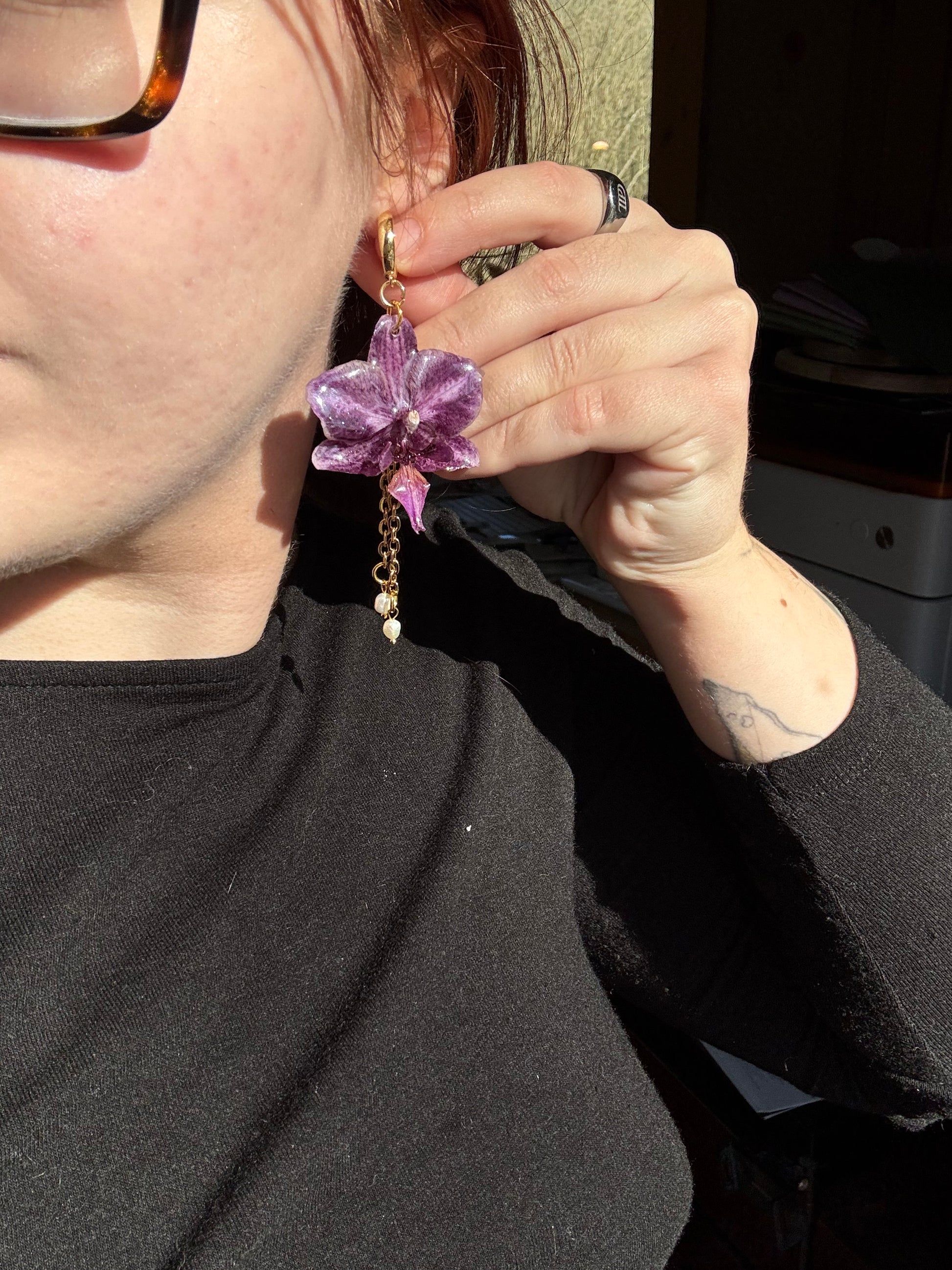 Purple orchid earrings with pearls SYLLIA