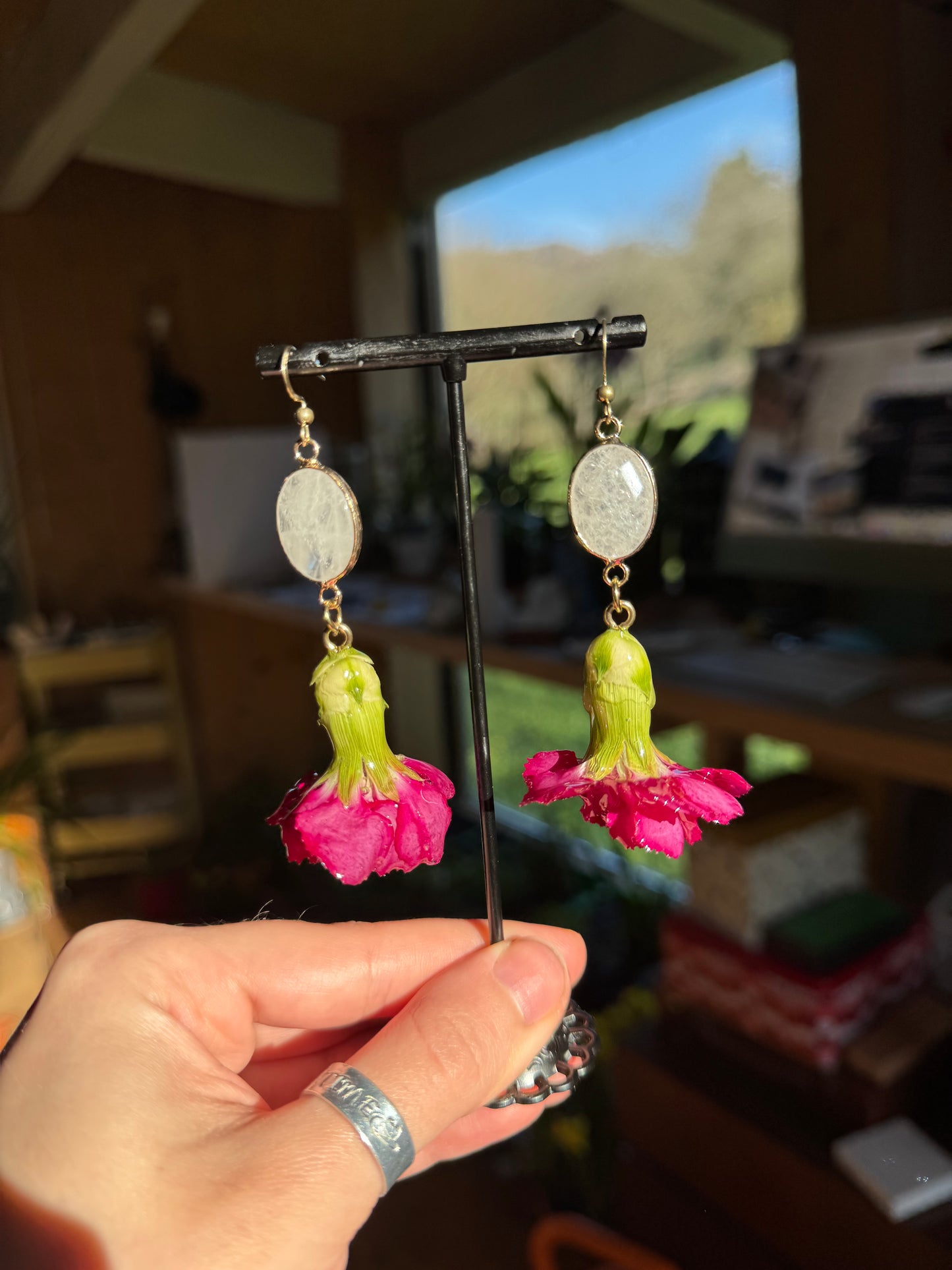 Carnations with quartz