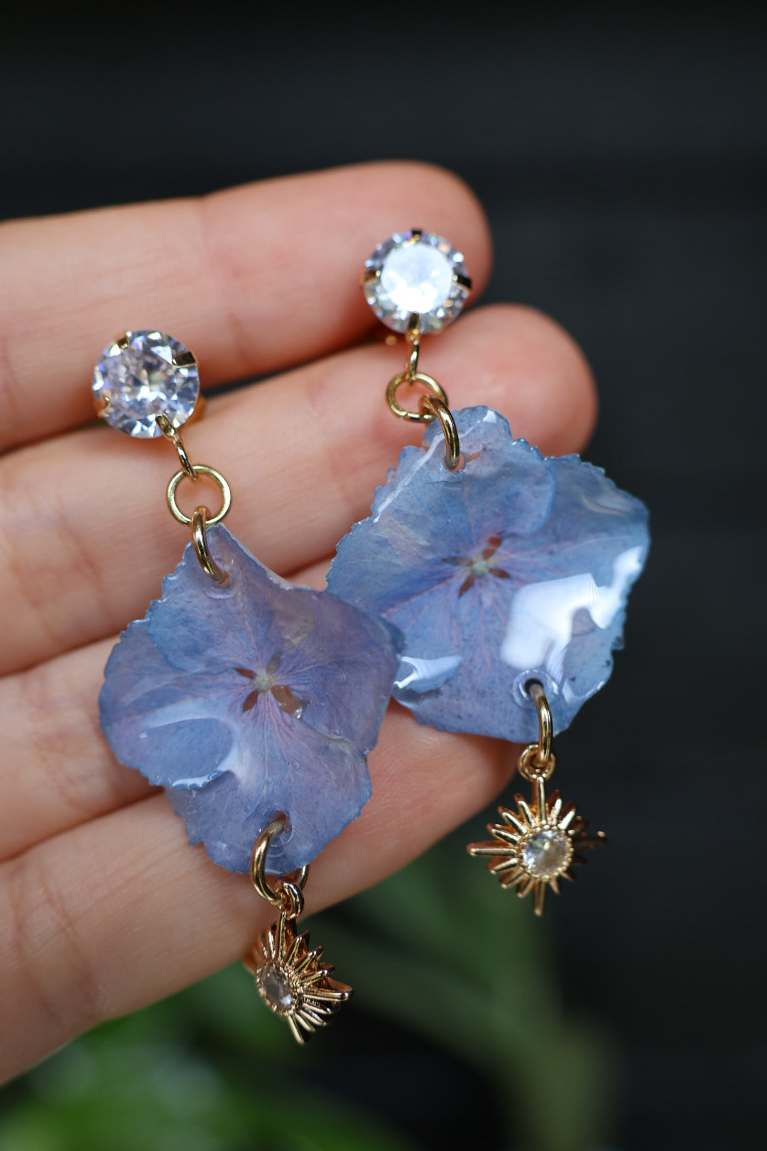 Hydrangea gem studs