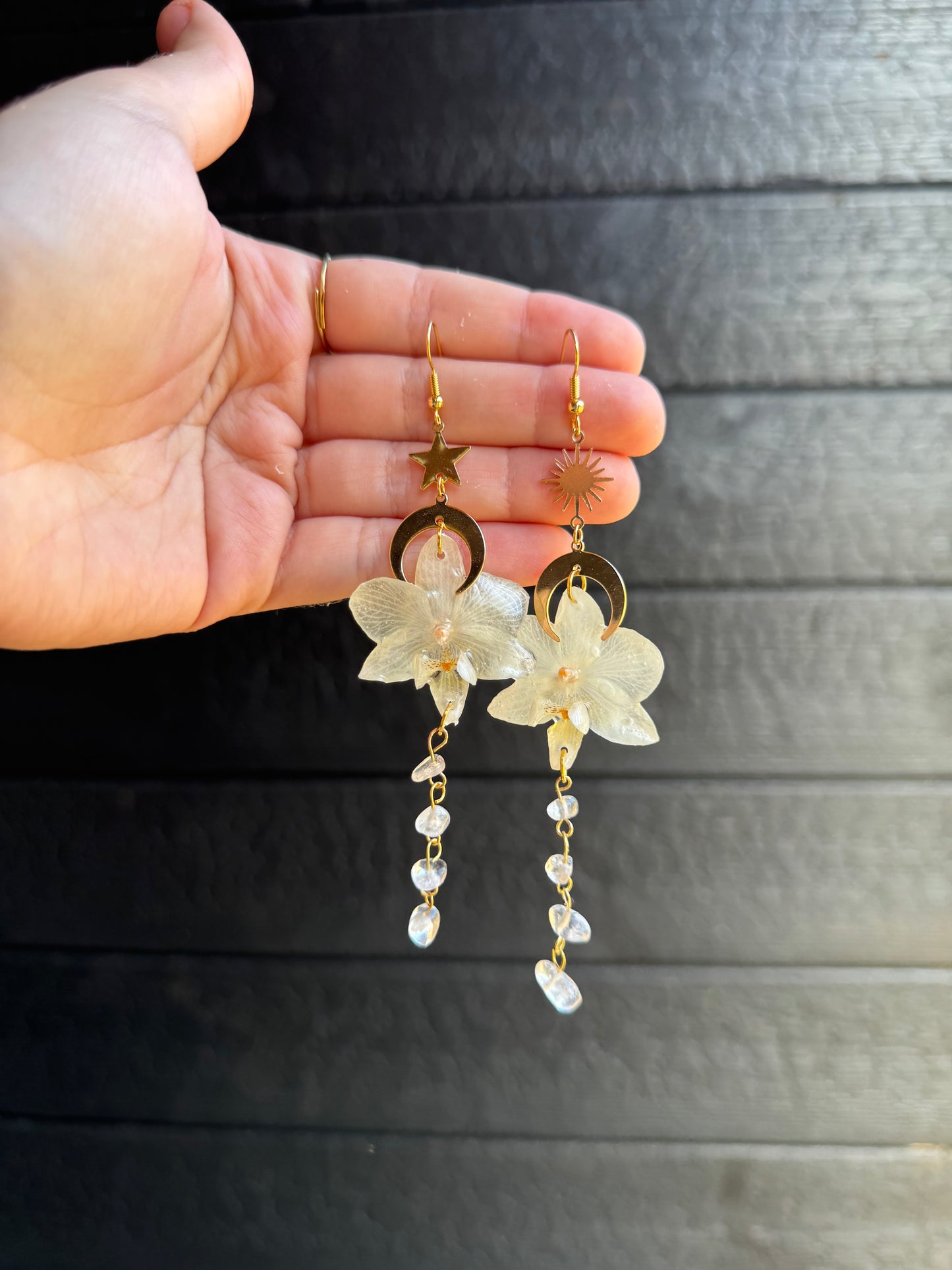 White orchid dangles SYLLIA