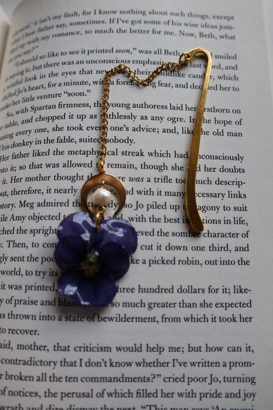 Blue pansy bookmark