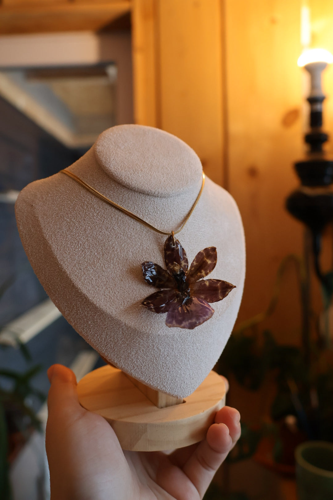 Dark orchid necklace SYLLIA