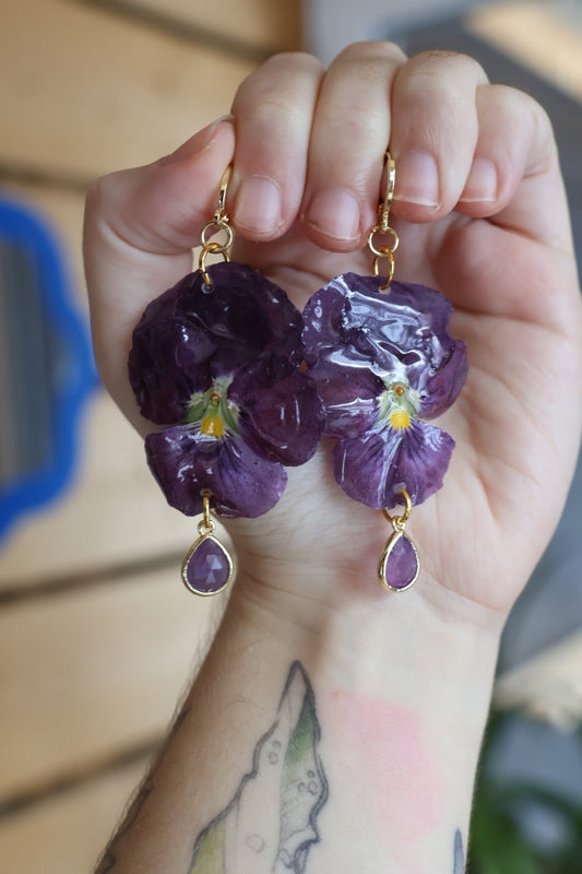 Pansy earrings with amethyst SYLLIA
