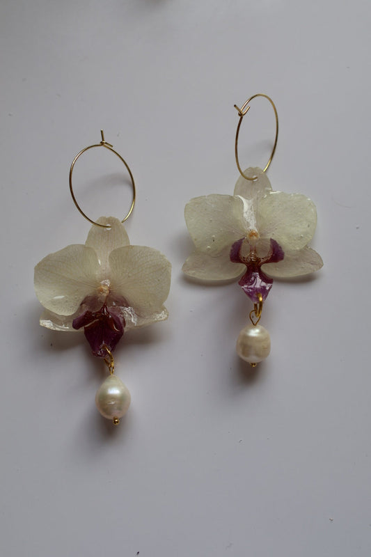 White orchid earrings with pearls SYLLIA
