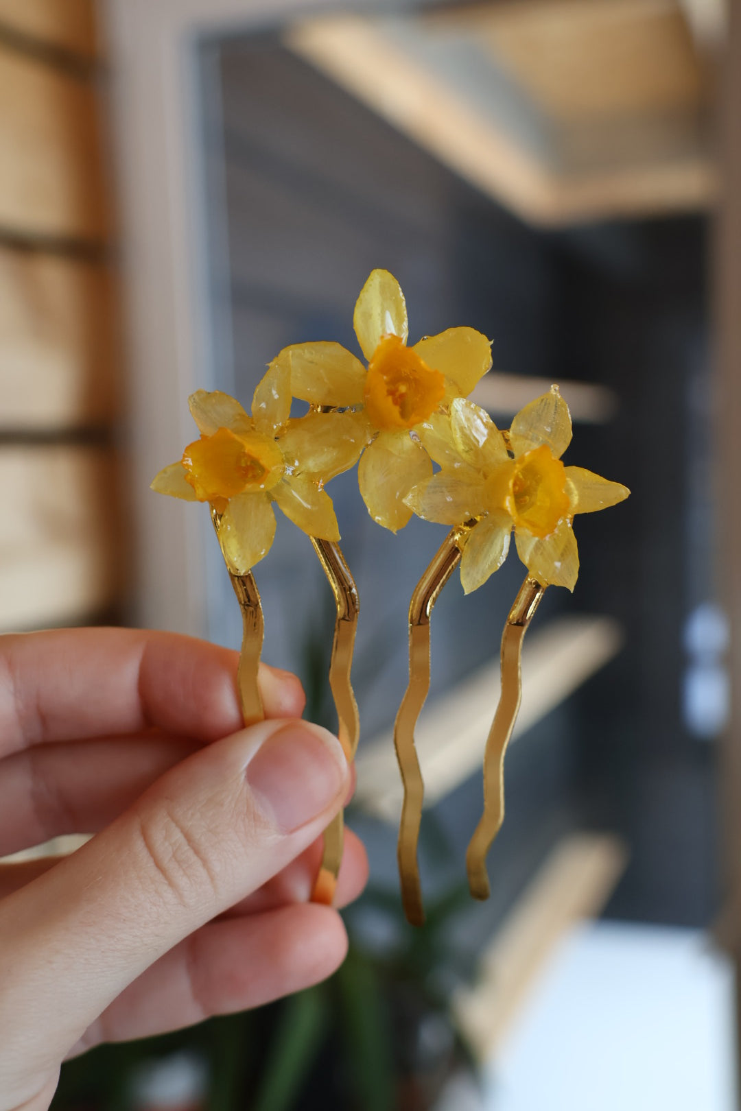 Mixed daffodil haircomb SYLLIA