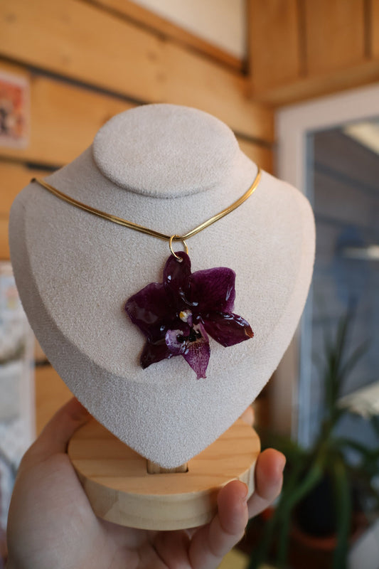 Purple orchid necklace SYLLIA