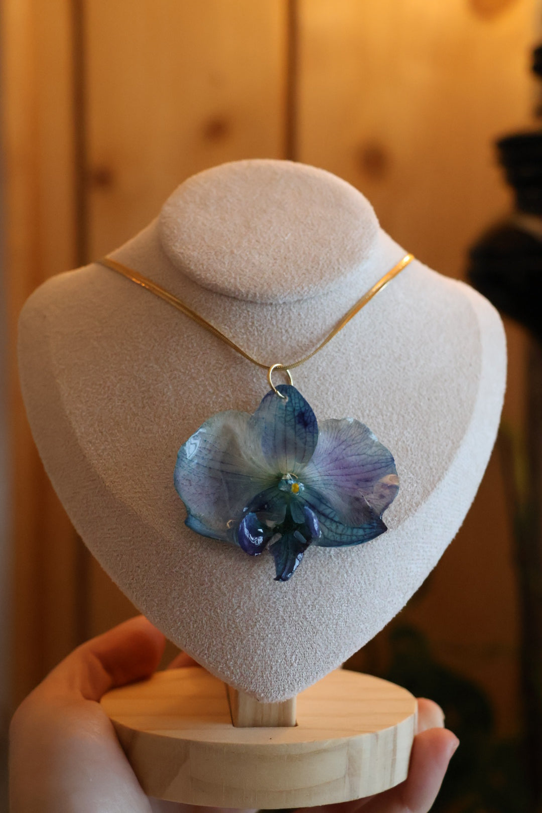Blue and purple orchid necklace SYLLIA