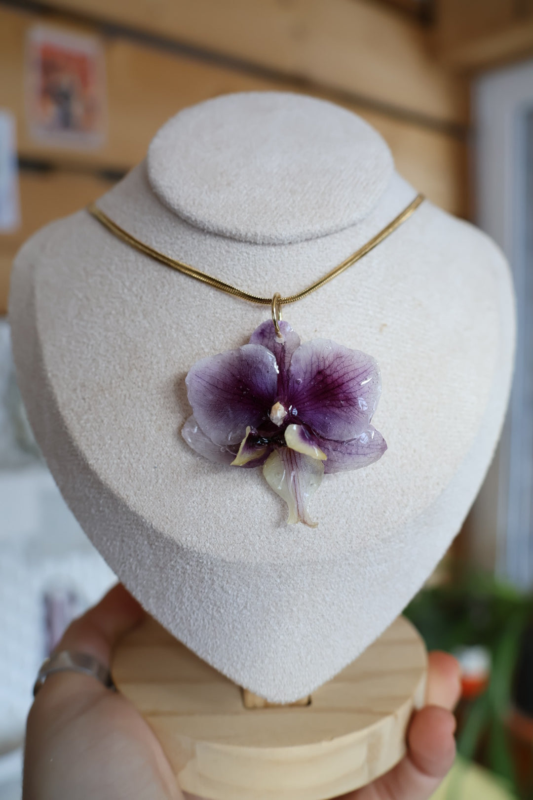 Mini orchid necklace SYLLIA