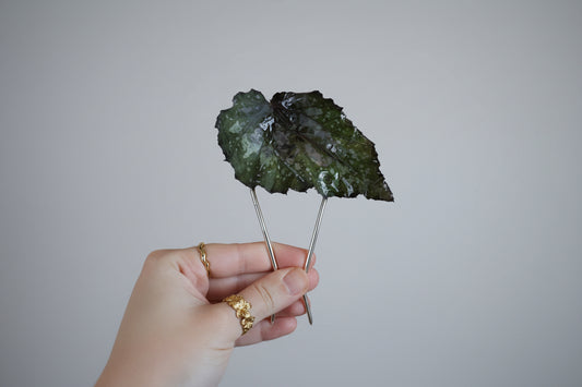 Green begonia leaf hairpin SYLLIA