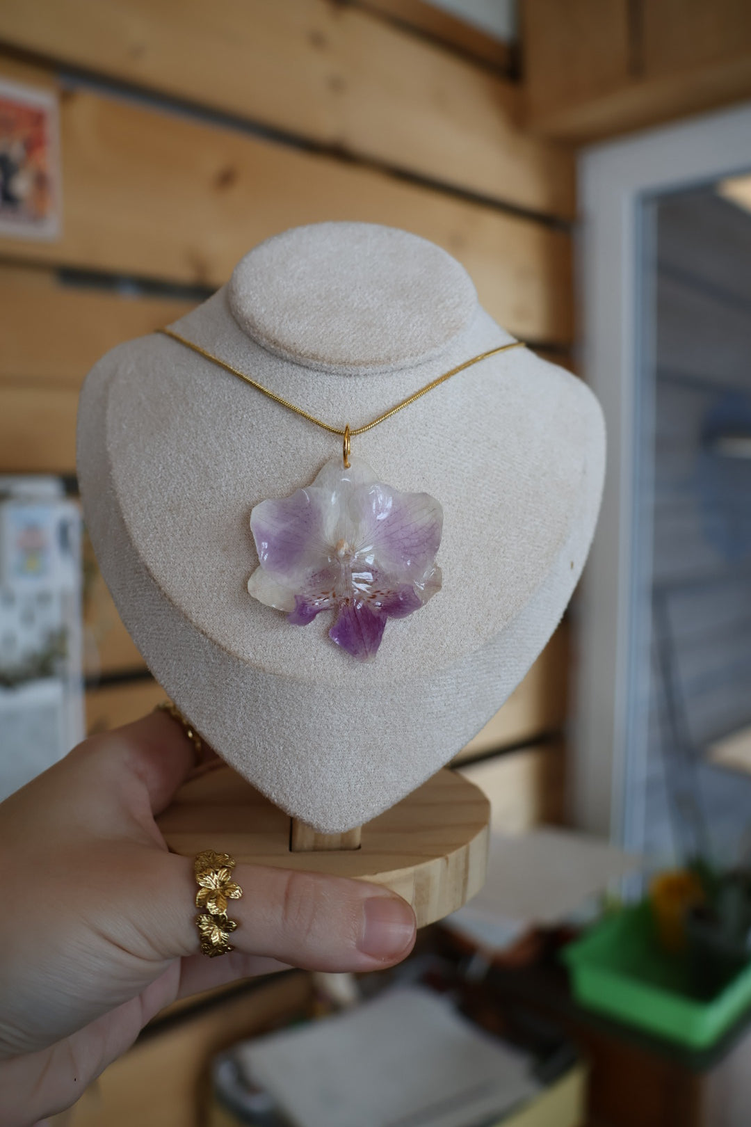Purple and white orchid necklace SYLLIA