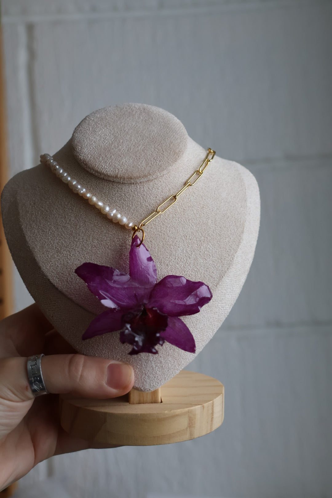Purple orchid pearl necklace SYLLIA