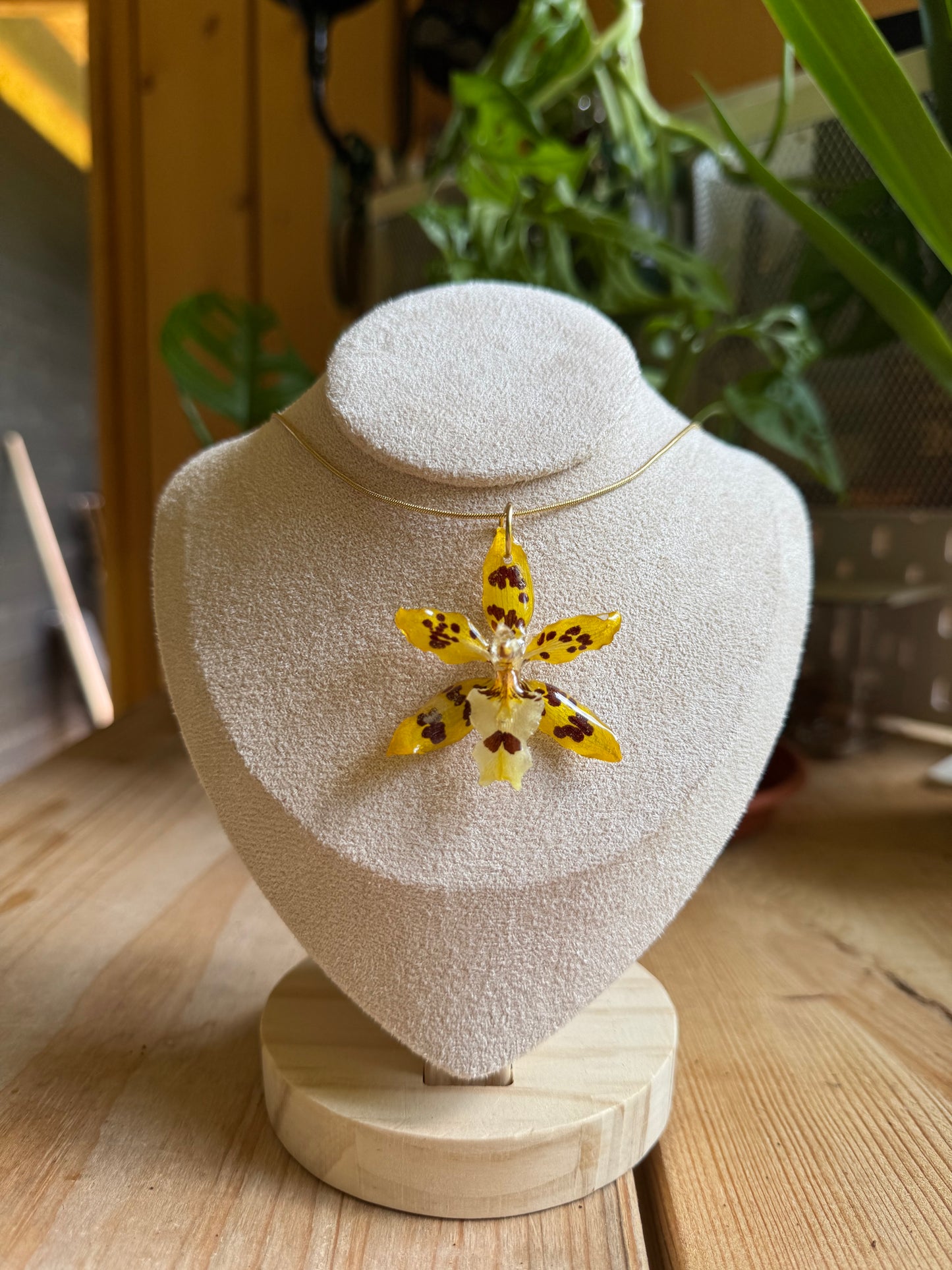 Yellow oncidium orchid necklace SYLLIA