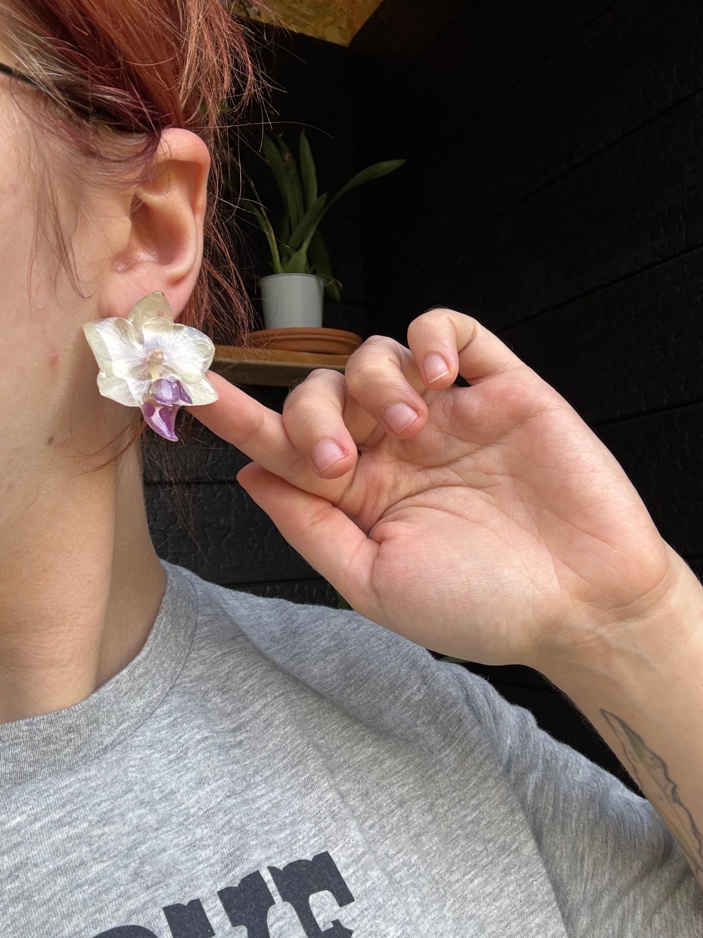 White mini orchid stud earrings SYLLIA