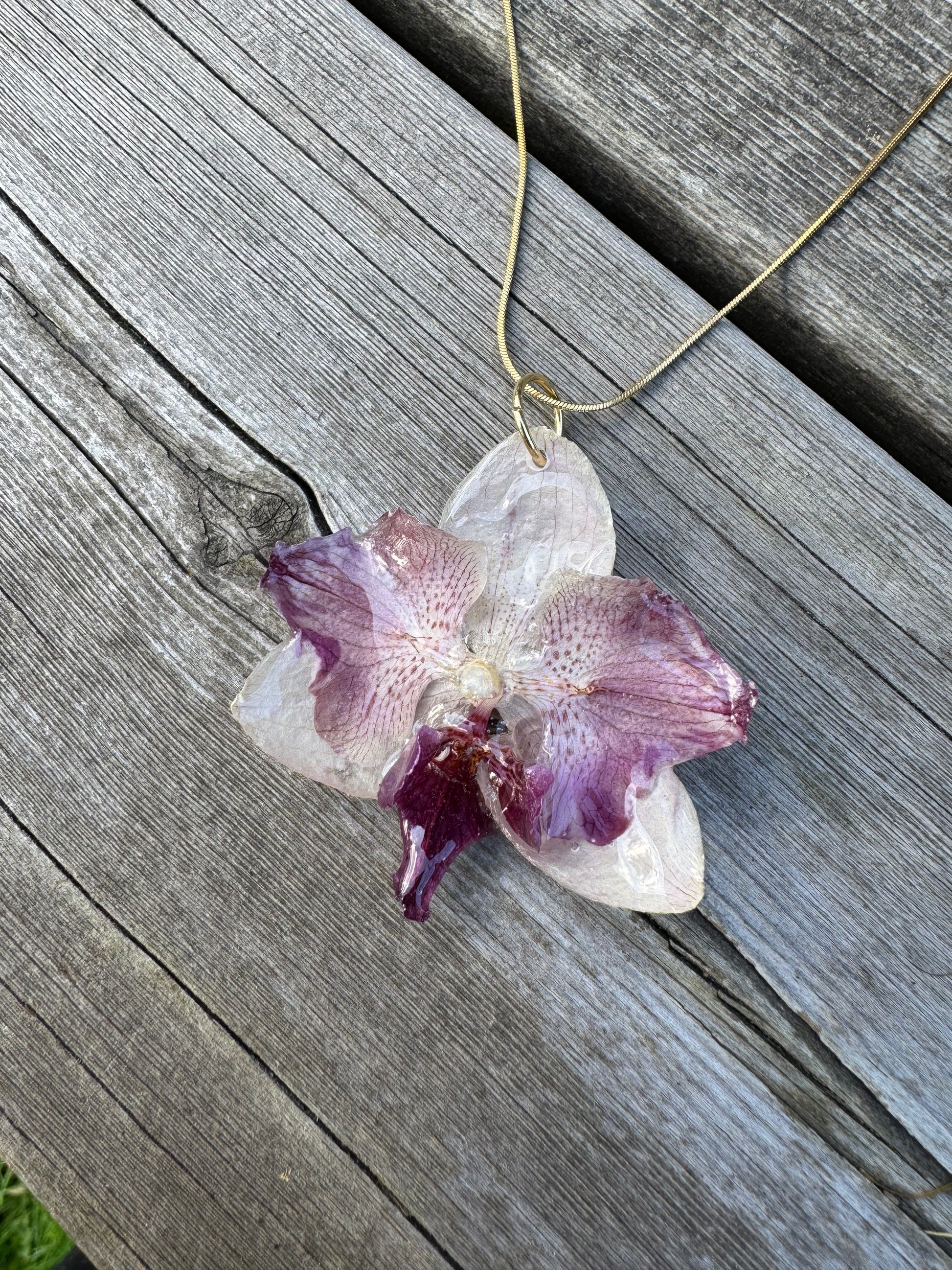 Purple orchid necklace SYLLIA
