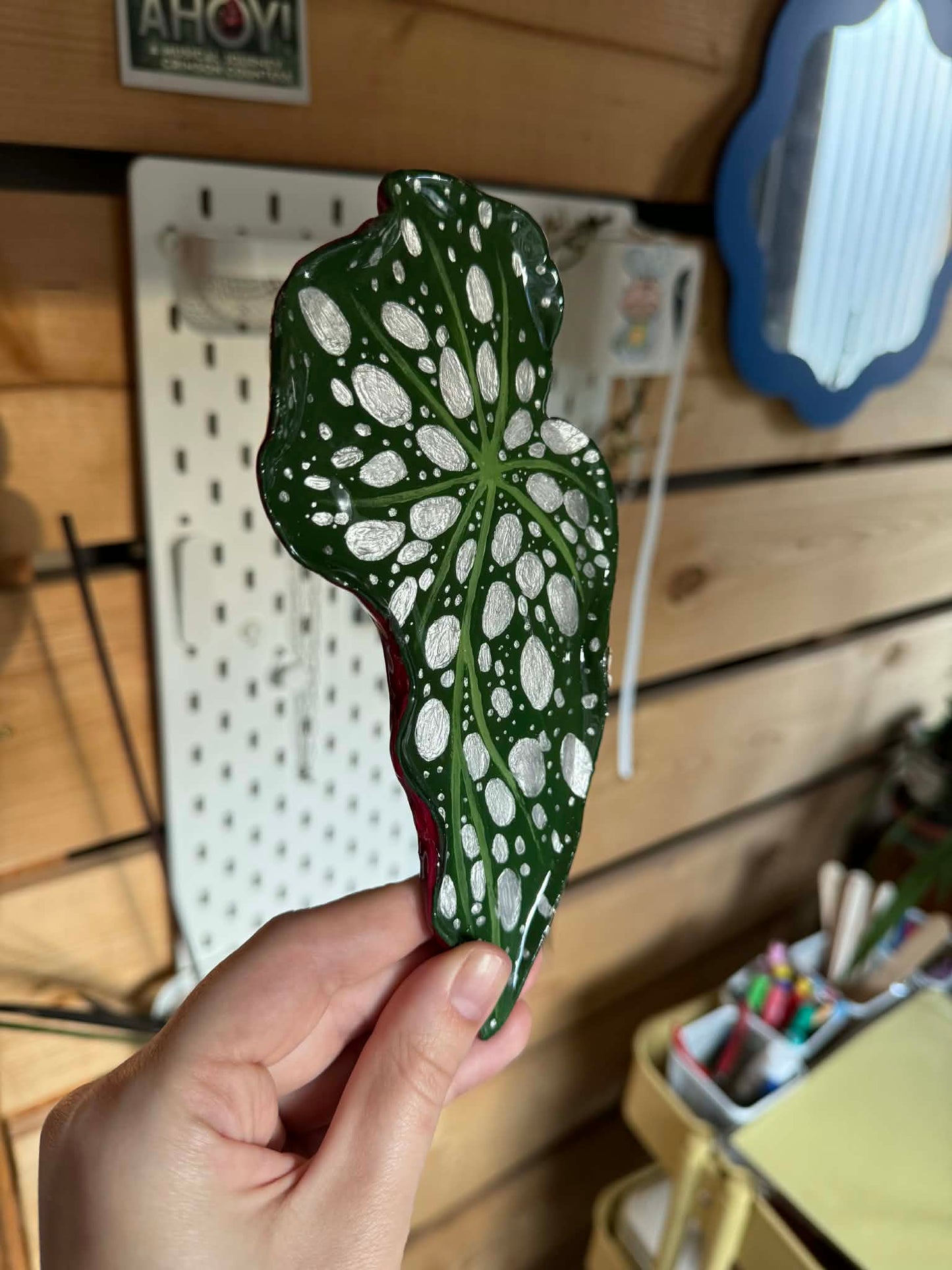 Begonia trinket dish SYLLIA