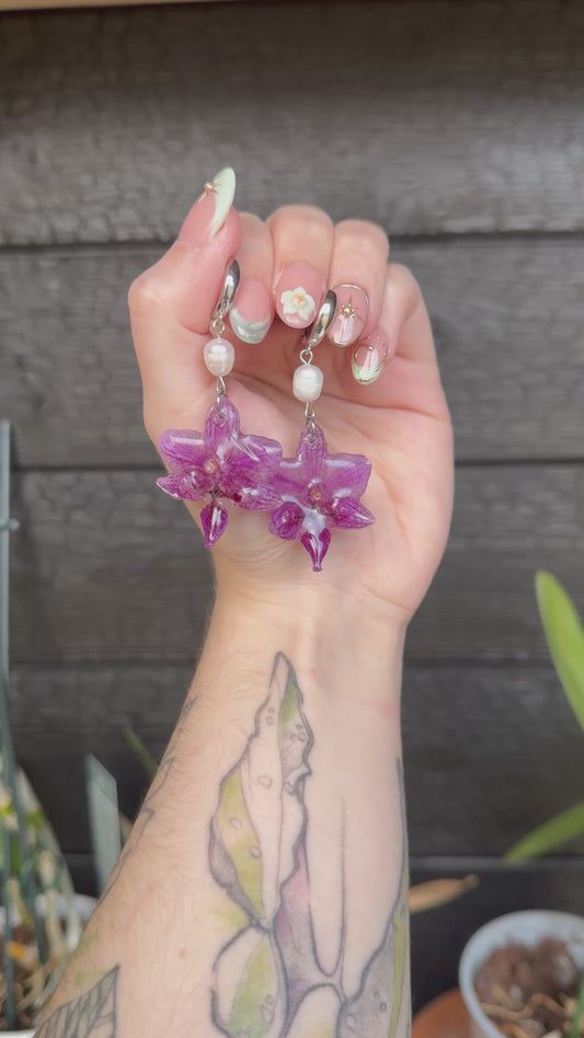 Purple orchid earrings with pearls